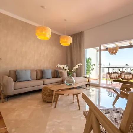 Paraiso Pueblo Deluxe Family Pools Gym Apartment Estepona