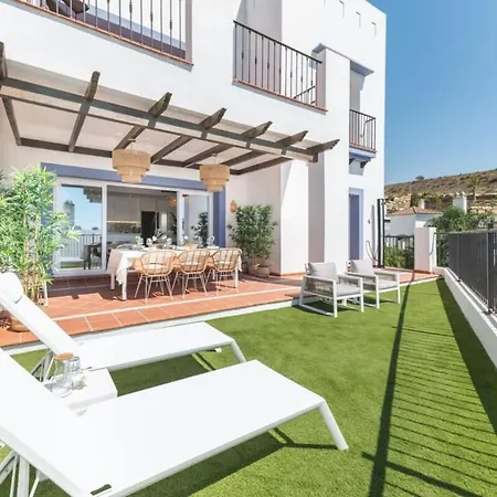 Paraiso Pueblo Deluxe Family Pools Gym * Estepona